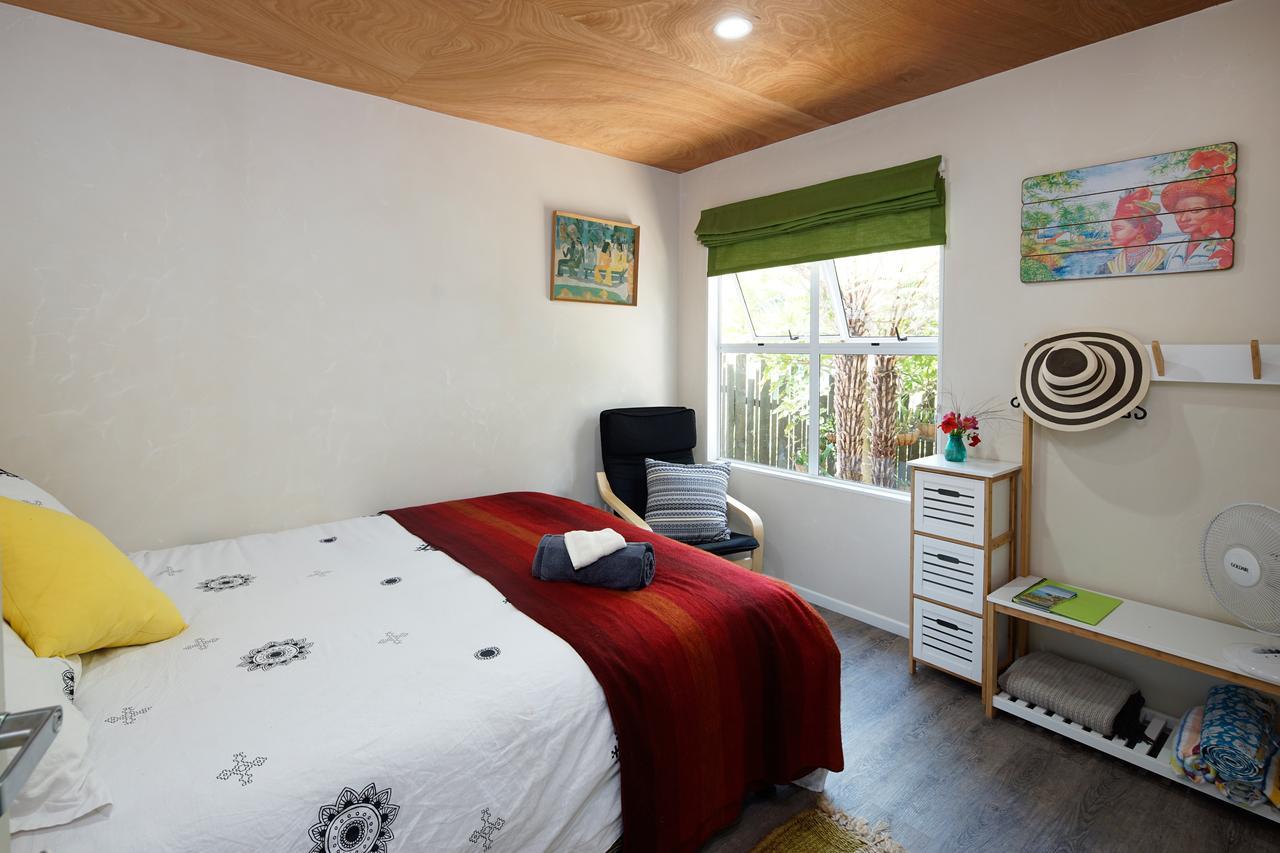 Wai-Knot Accommodation Onetangi Exterior foto
